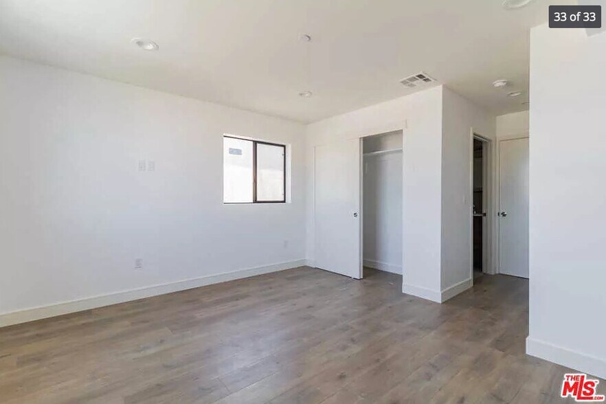 Building Photo - 412 N Ardmore Ave