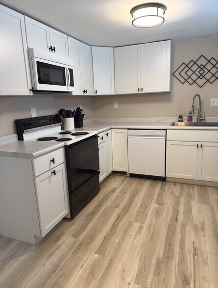 Building Photo - 112 Belle Aire Ave