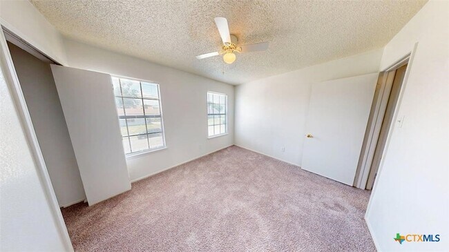 Building Photo - 1613 Bobby Lee Dr