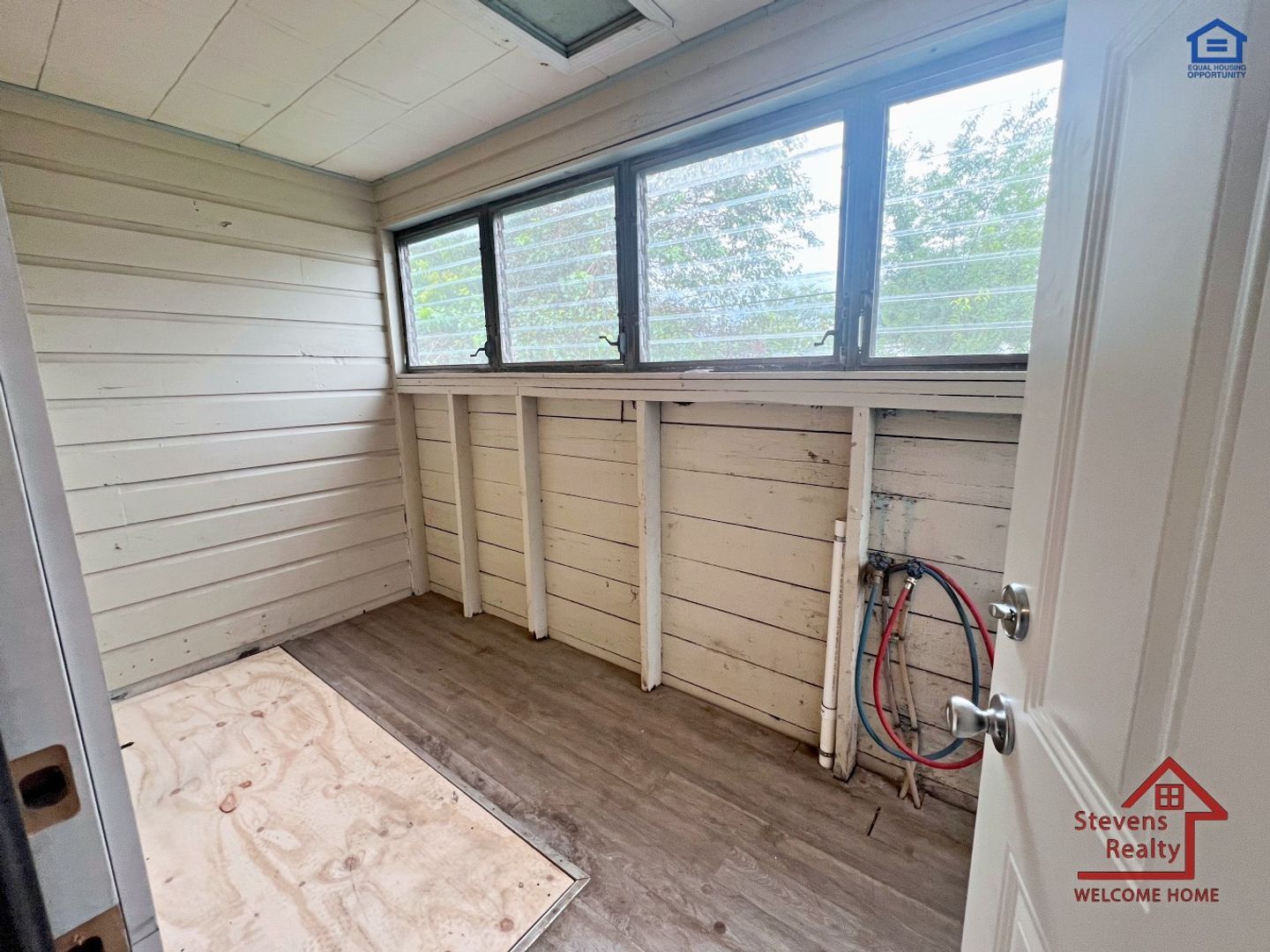 Building Photo - 2018 Walker Ave