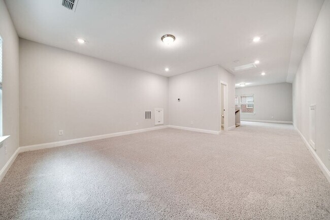 Building Photo - 1681 Boardwalk Pl