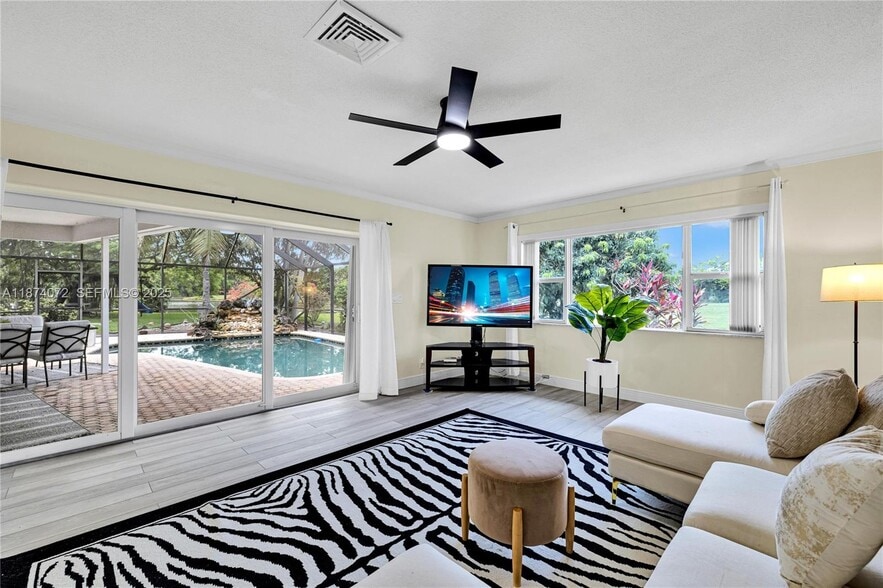 Building Photo - 5706 Guava Dr