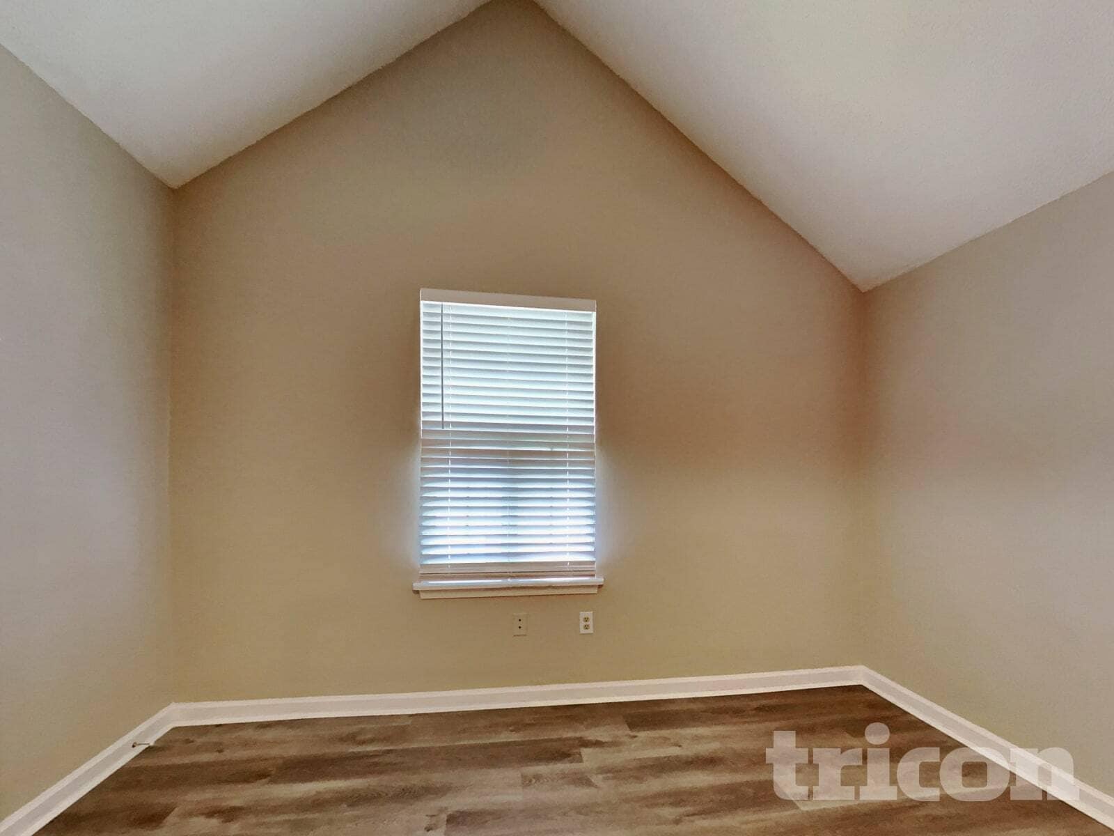 Building Photo - 2378 Iron Horse Dr