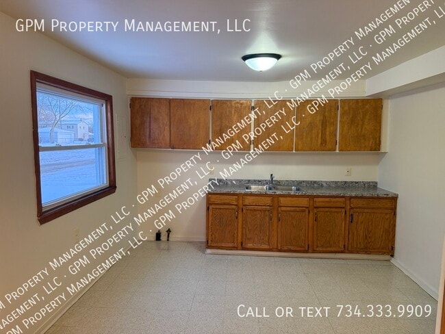 Building Photo - 32155 Genessee St