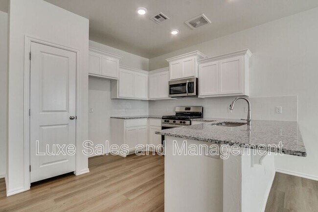 Building Photo - 11611 Mackenzie Wy