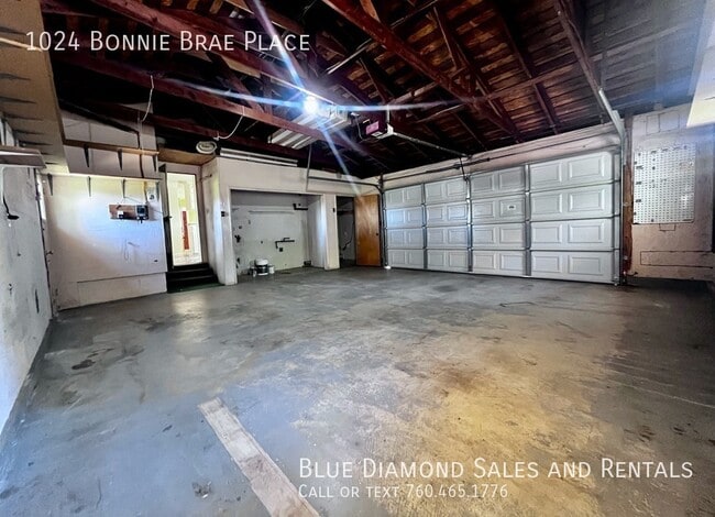 Building Photo - 1024 Bonnie Brae Pl
