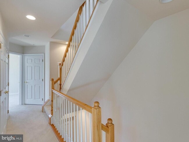 Building Photo - 8870 Ashgrove House Ln