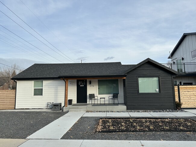 Primary Photo - 376 N 8th W