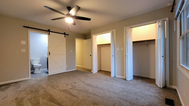 Building Photo - 1601 Coventry Dr