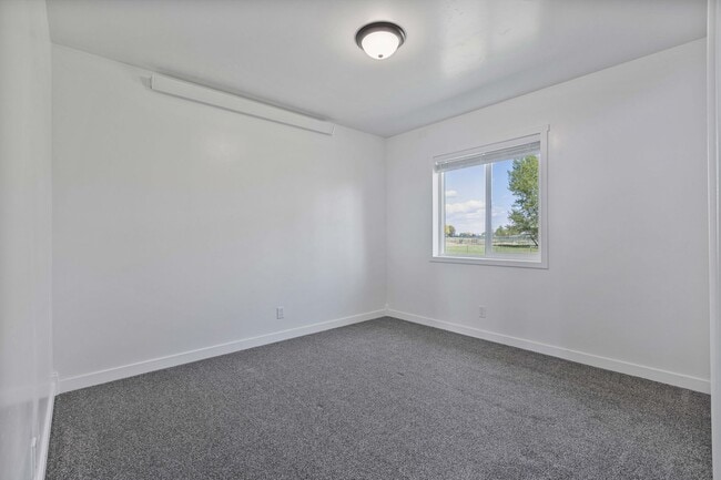 Building Photo - COUNTRY CHARMER 3 BED 2 BATH HOME IN CHESTER