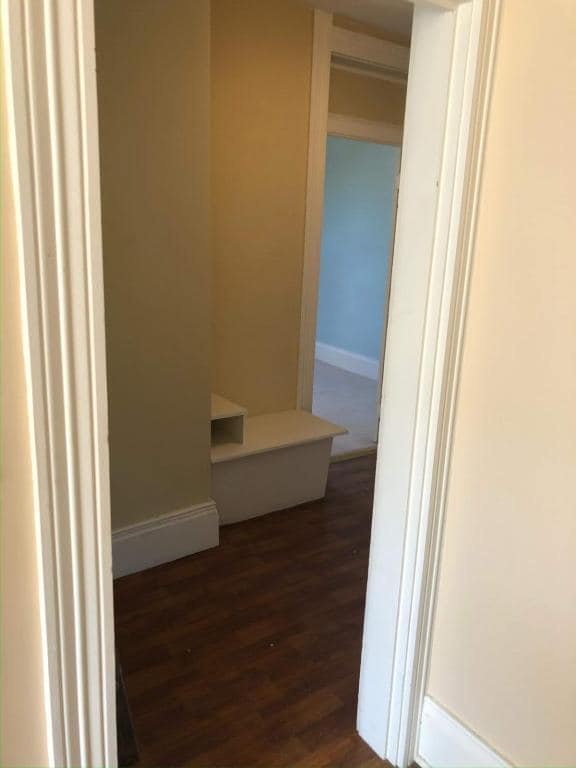 Building Photo - 827 S Cory St