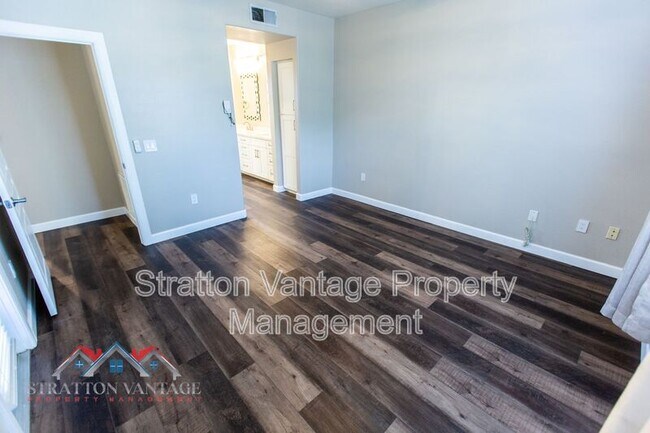 Building Photo - 11680 E Sahuaro Dr