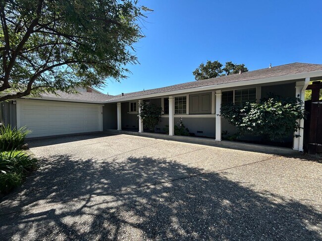 Primary Photo - Recently Remodeled Single-Story 3/2 Gem in...