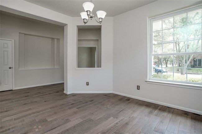 Building Photo - 5818 Pebble Bank Ln