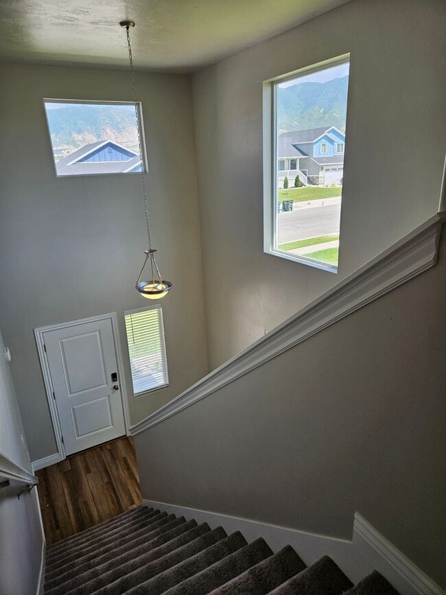 Building Photo - Charming 3 Bed, 2.5 Bath in Tooele