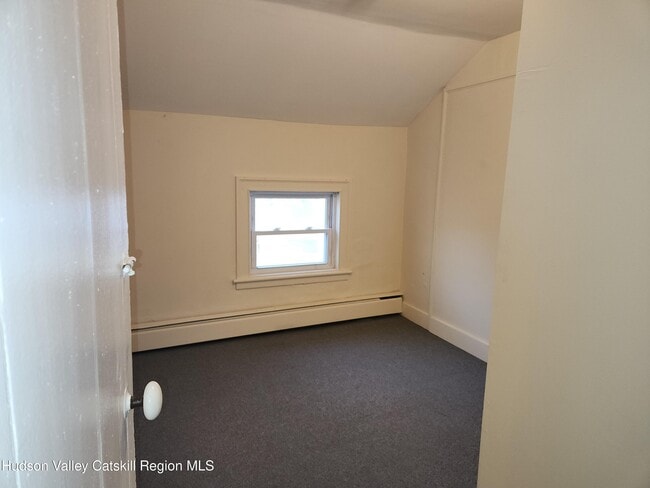 Building Photo - 5635-5639-5639 NY-82