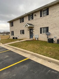 Building Photo - 815 Becky Ct