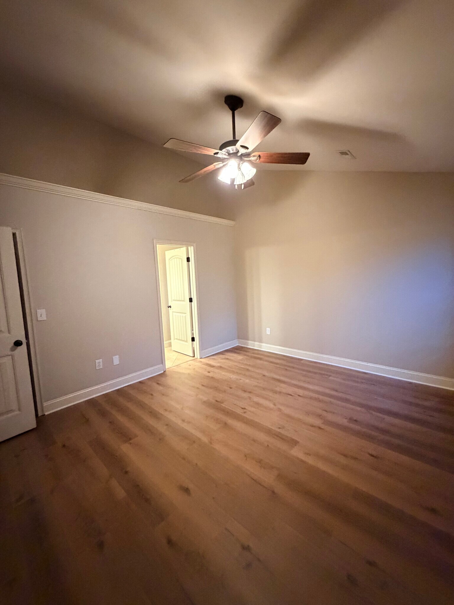 Master bedroom - 113 Bean Mill Way