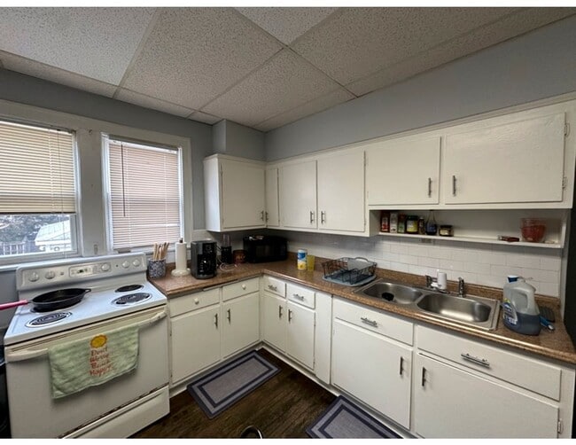 Building Photo - 4210 N Kilpatrick Ave