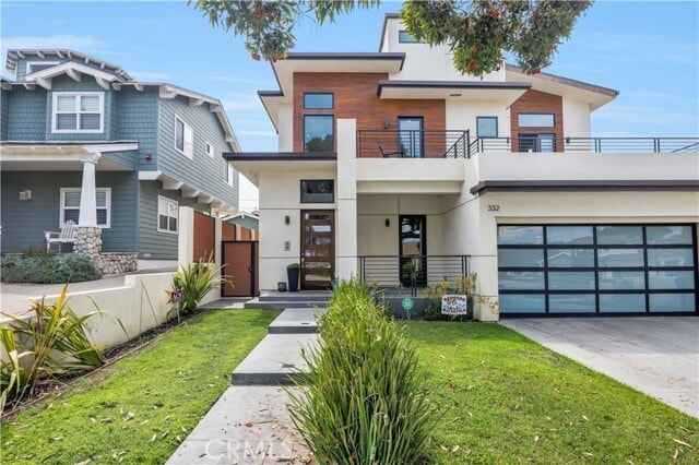 Building Photo - 332 Avenue E