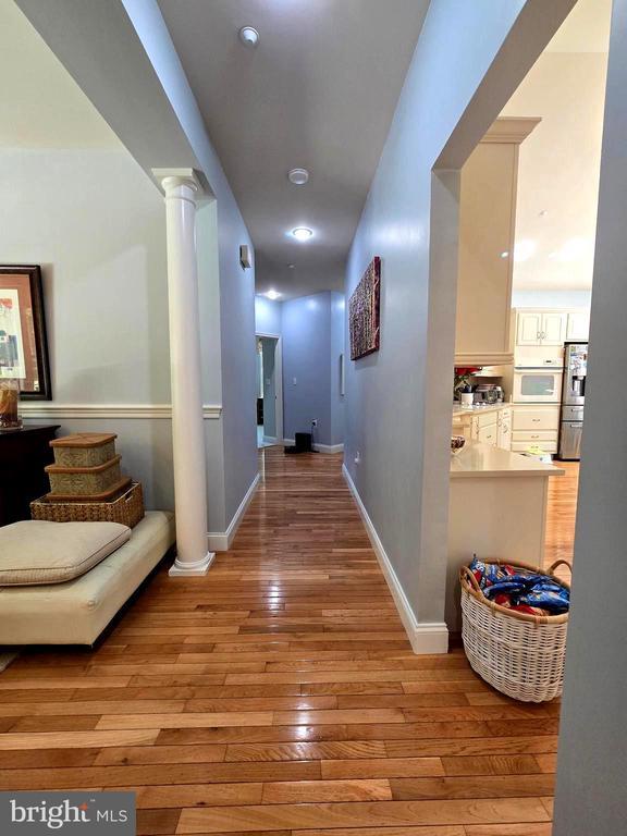 Building Photo - 15401 Jamies Way