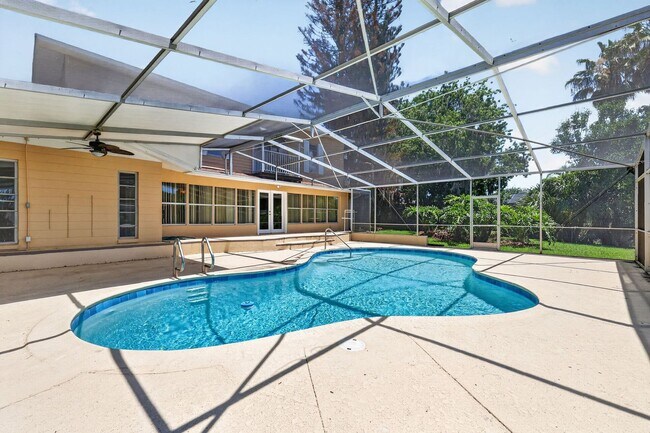 Building Photo - 1627 Canal Ct