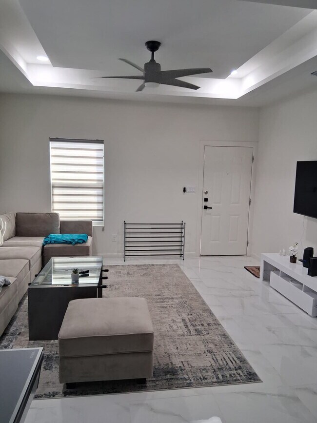 Building Photo - "Stylish 2-Bed, 2-Bath Gem with Granite Touches in Pharr, TX!"