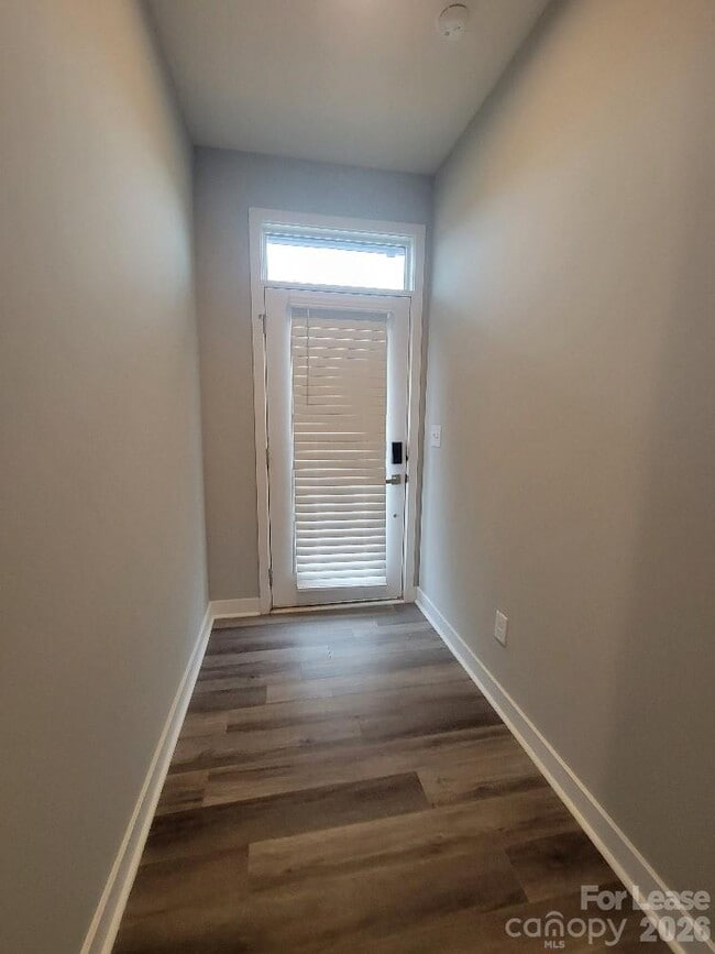 Building Photo - 3633 S Tryon St