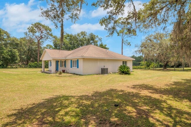 Building Photo - Spacious 4BR House in Citra
