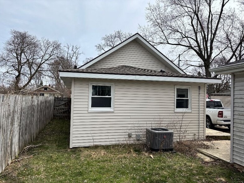 Building Photo - 3716 Homewood Ave