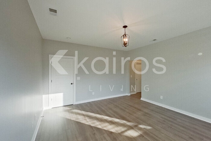 Building Photo - 151 Bates Ln