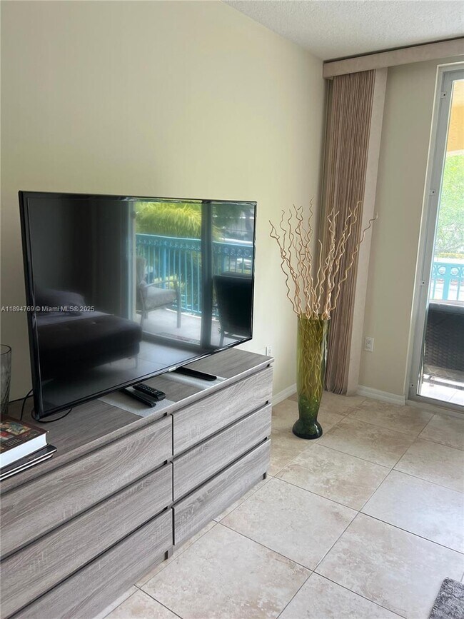 Building Photo - 201 Golden Isles Dr