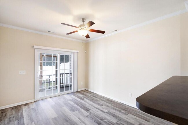 Building Photo - Great Townhome! Carolina Forest!