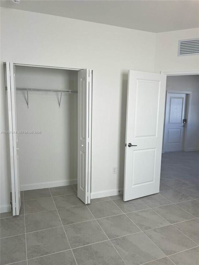 Building Photo - 2422 Southeast 30th Street