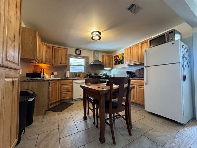 Building Photo - 1823 Market St