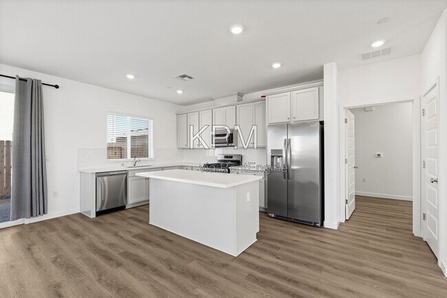 Building Photo - 10925 Admiral Cv Wy