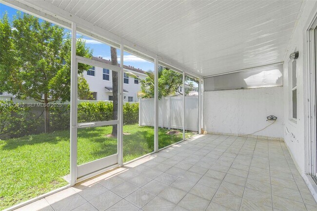 Building Photo - 136 SW 169th Ave