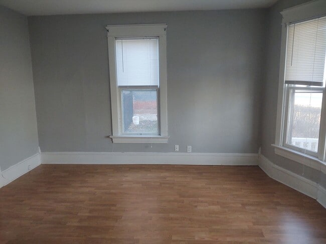 Primary Photo - SW 619/621 23rd St