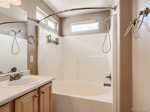 Building Photo - 10430 Tracewood Ct