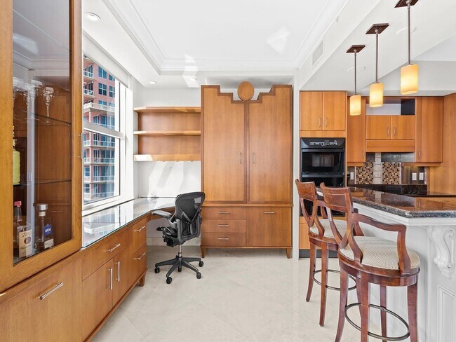 Building Photo - 2110 N Ocean Blvd
