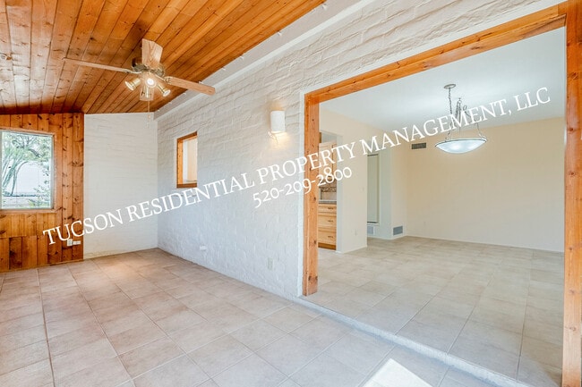 Building Photo - 5084 N Camino Del Lazo