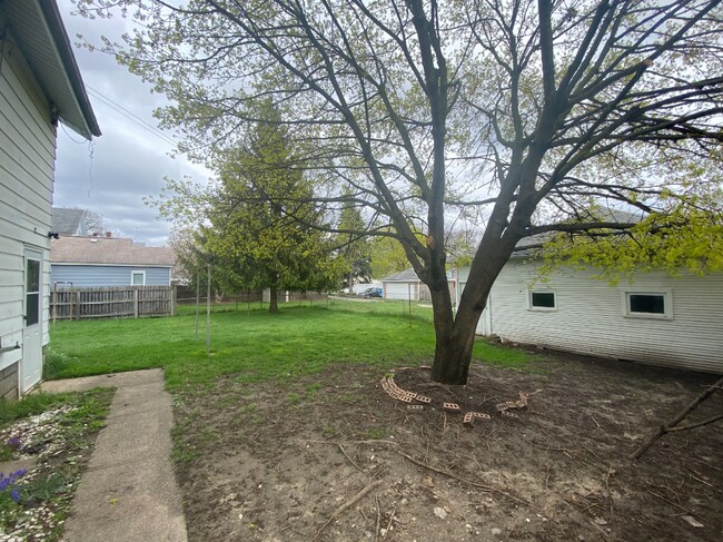 Building Photo - 1056 Watson St SW