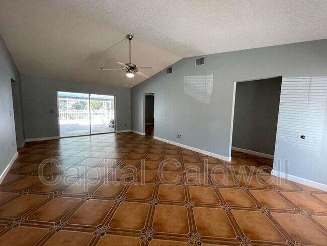 Building Photo - 12813 Starling Dr