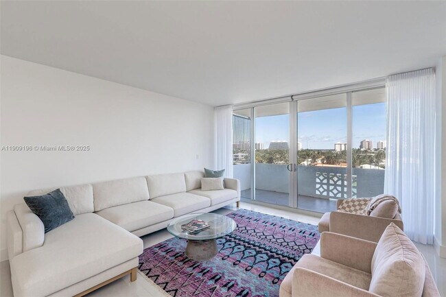 Building Photo - 9101 E Bay Harbor Dr