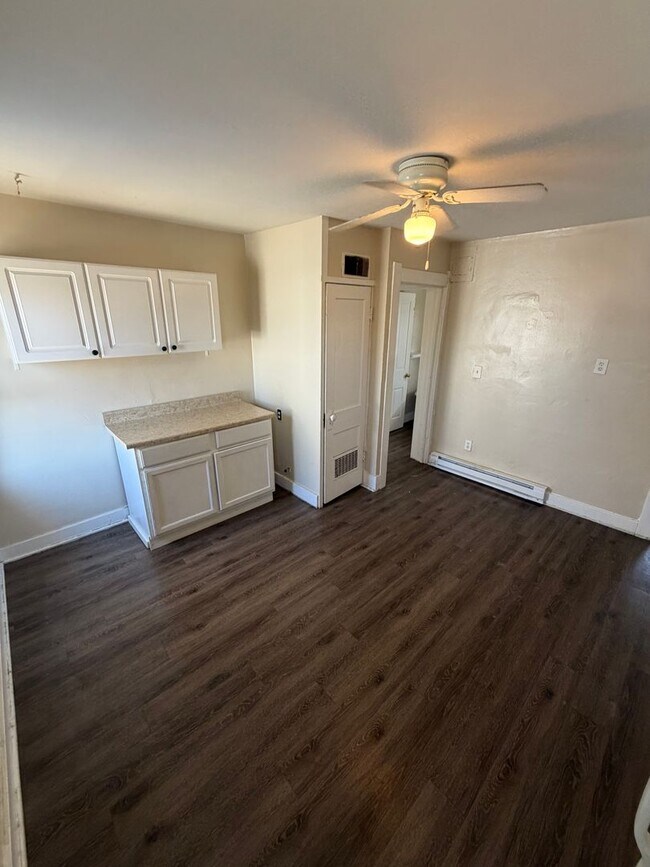 Building Photo - 540 Church St