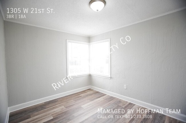 Building Photo - 1305 W 21st St