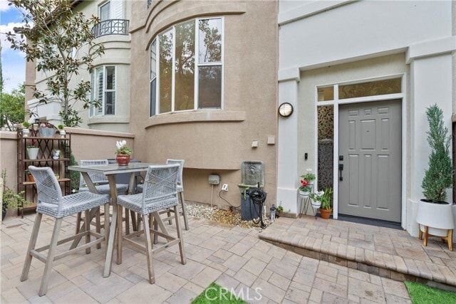 Building Photo - 15 Florentine