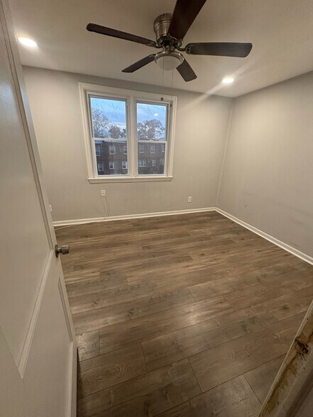 Building Photo - 3611 W Lexington St