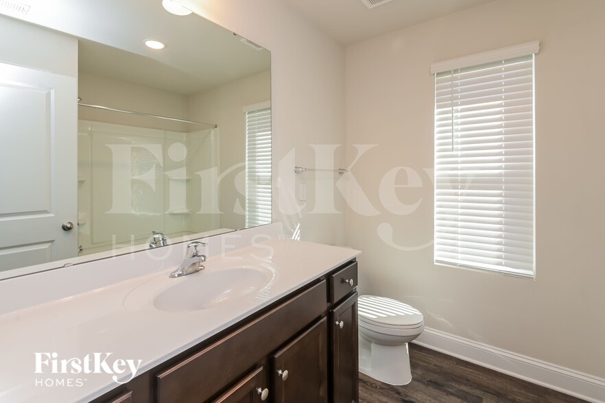 Building Photo - 5423 Cobblestone Glen Dr