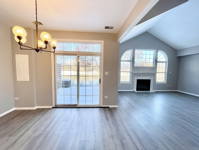 Building Photo - 13841 Cambridge Cir